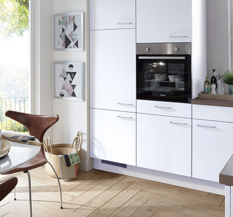 touch 332 alpine white supermatt modern kitchen 738x520crop 475x443 1