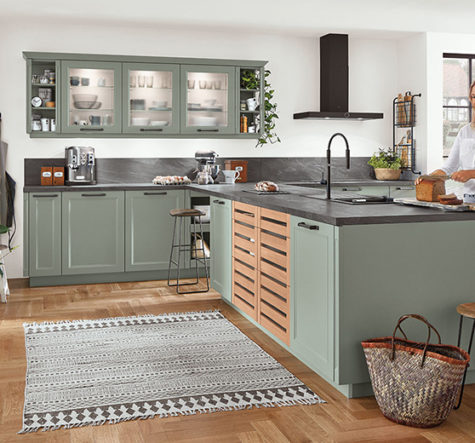 cascada 776 reed green cottage kitchen.jpeg 738x520crop 475x443 1