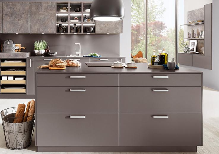 touch 334 slate gray modern kitchen crop 738x520 1